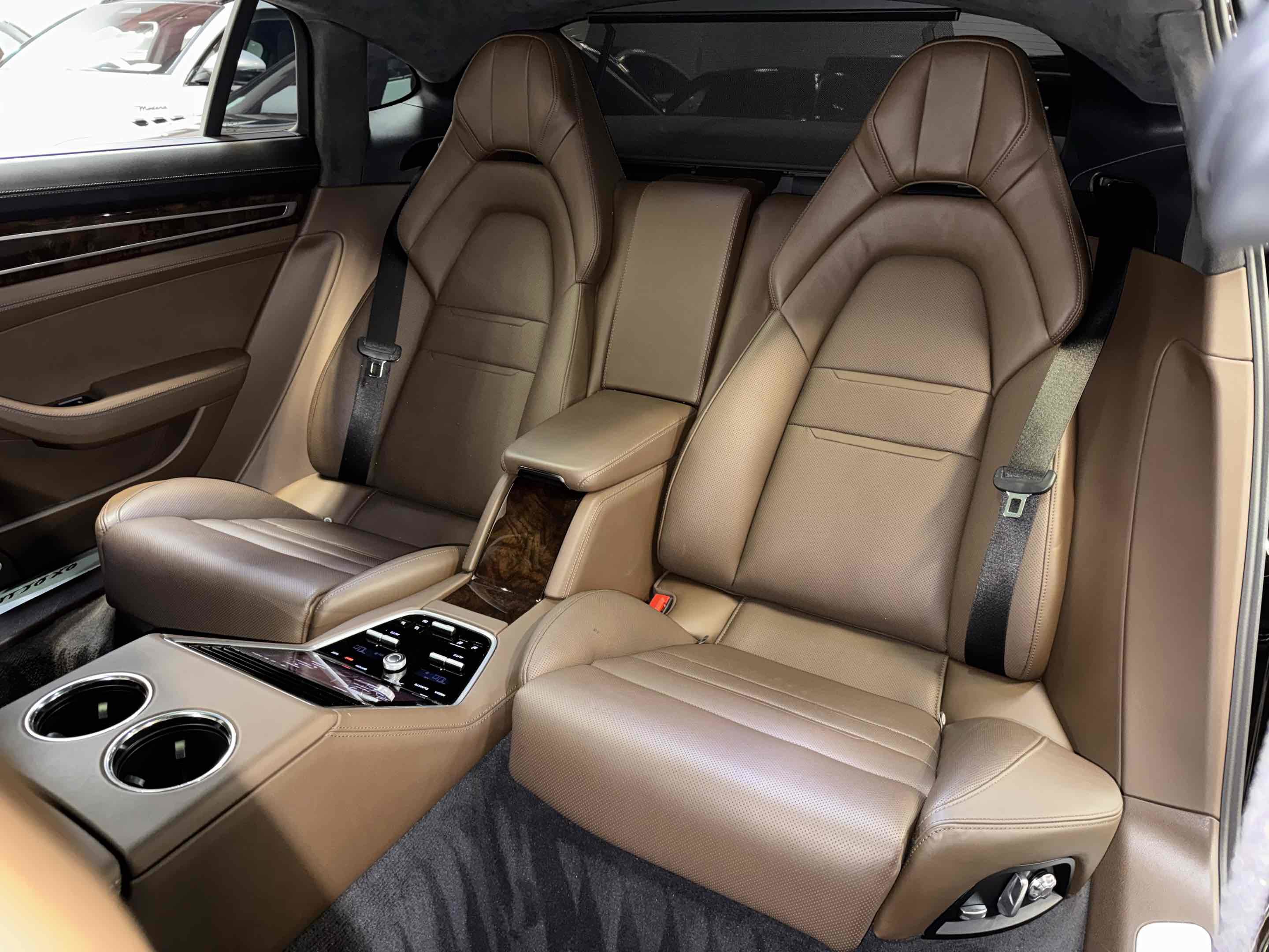 Used 2019 Porsche Panamera Turbo S Executive image 7