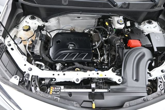 Used 2021 Buick Encore GX Essence w/ Experience Buick Package FWD image 35
