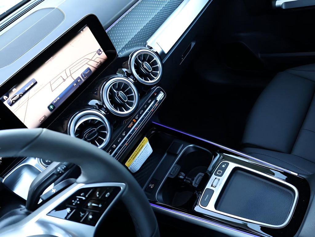 Certified 2025 Mercedes-Benz GLB 250 4MATIC image 21