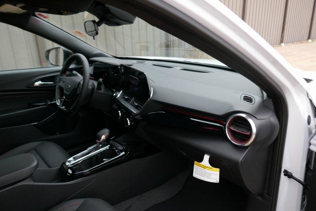 New 2026 Chevrolet Trax RS w/ Sunroof Package image 9