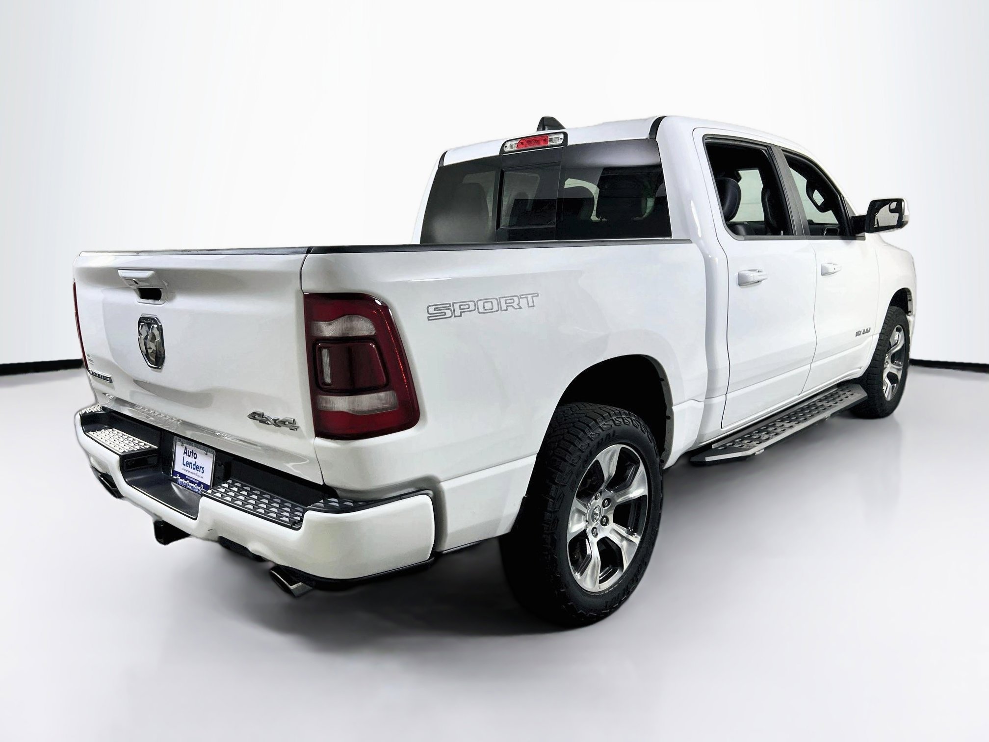Used 2023 RAM 1500 Laramie AWD/4WD image 5