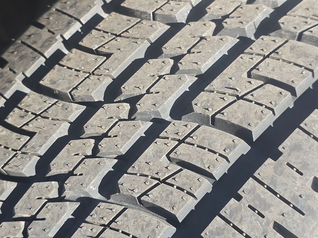 Used 2023 GMC Terrain SLT image 9