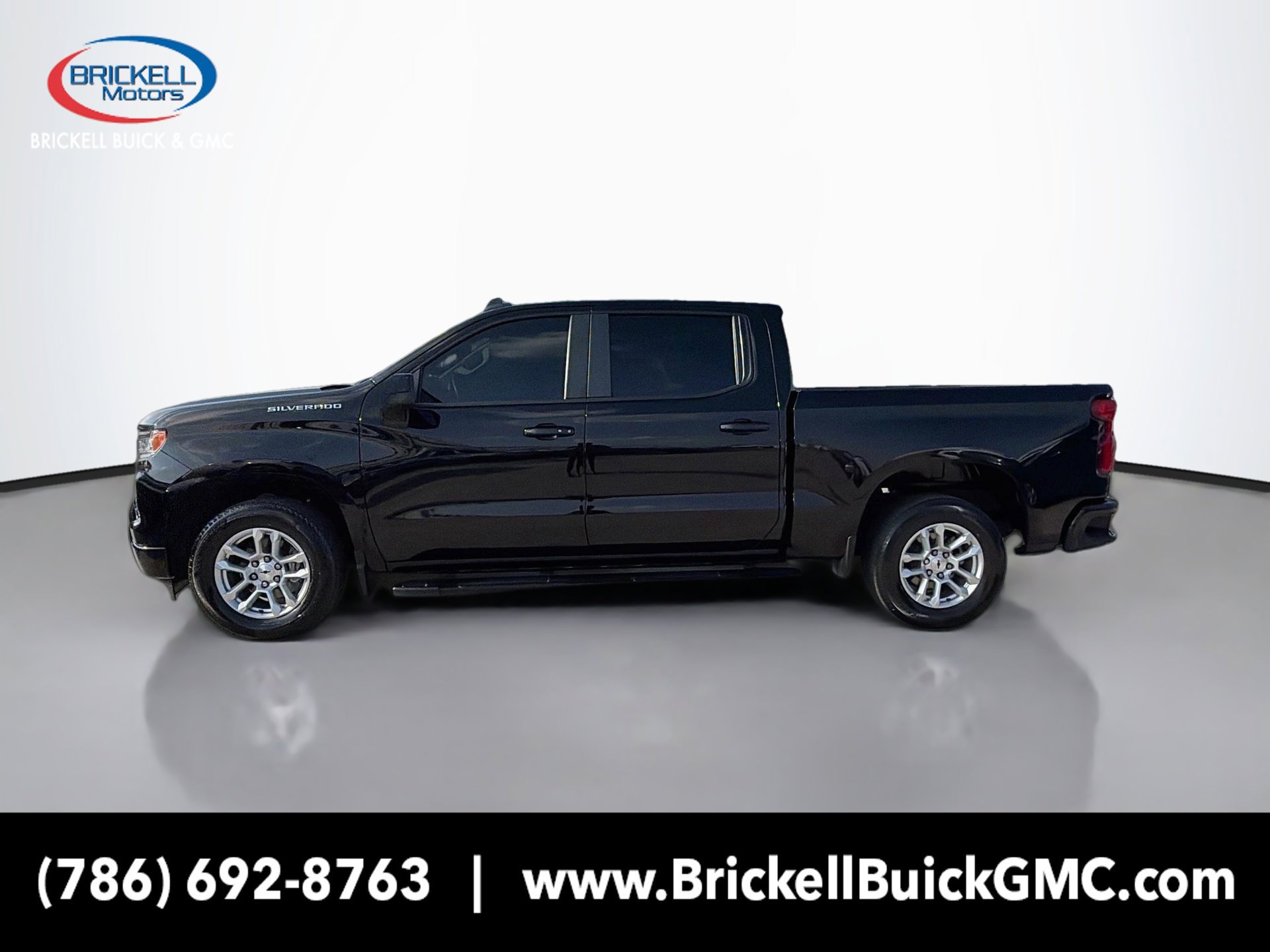 Used 2024 Chevrolet Silverado 1500 RST RWD image 2