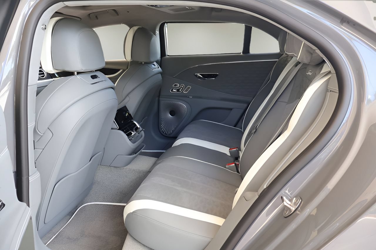 New 2026 Bentley Flying Spur Plug-In Hybrid AWD/4WD image 15