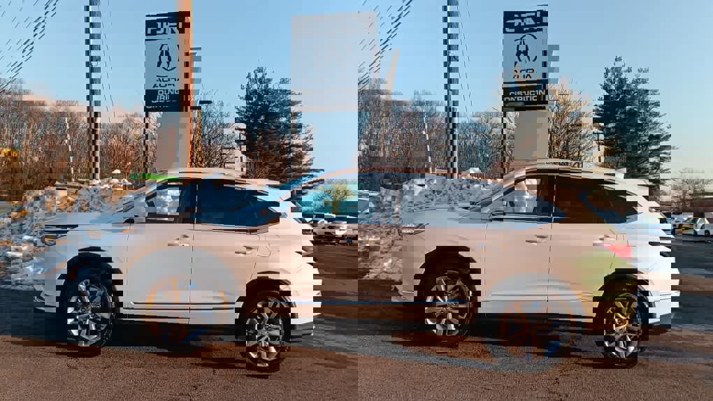 Used 2023 Acura MDX SH-AWD image 2