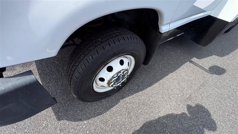 Used 2014 Ford E-450 and Econoline 450 Super Duty w/ Shuttle Bus Prep Package RWD image 27
