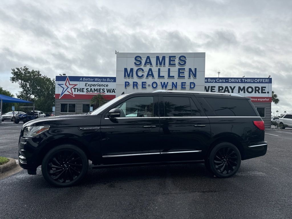Used 2020 Lincoln Navigator L Reserve w/ Equipment Group 208A Reserve AWD/4WD image 2