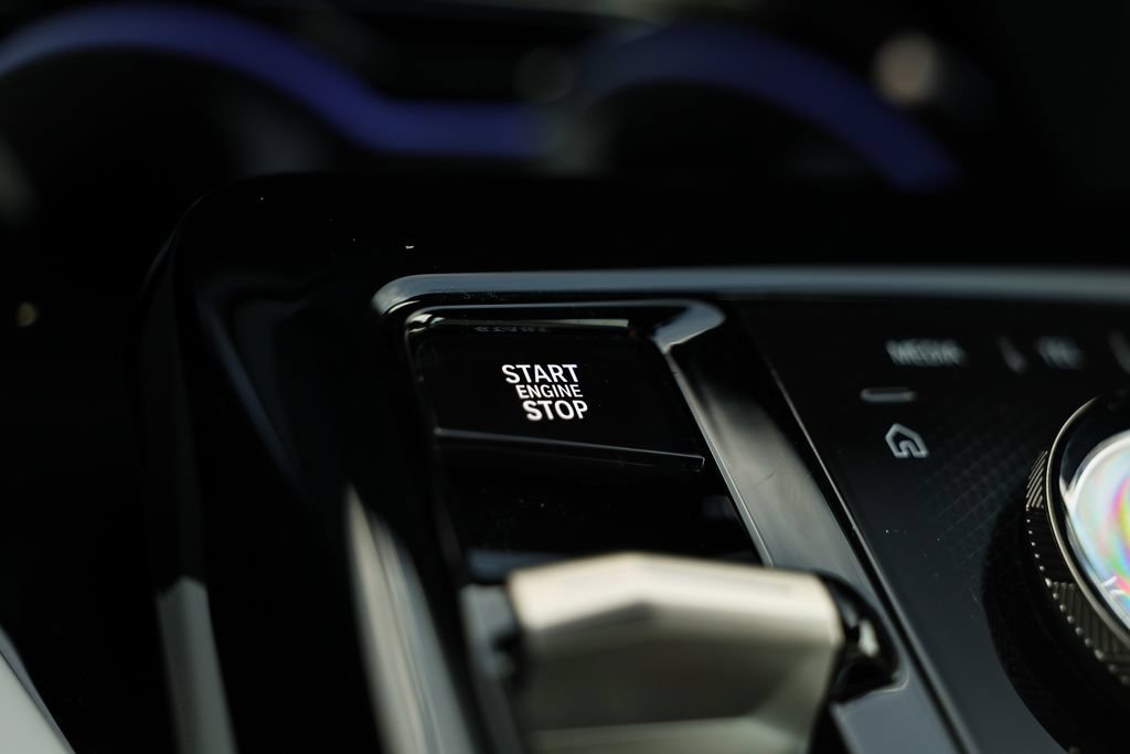 Used 2026 BMW 530i w/ Premium Package RWD image 38