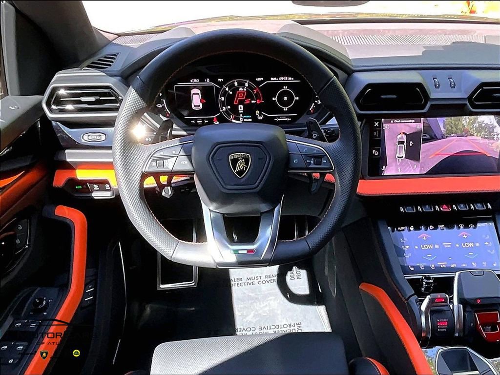 Used 2025 Lamborghini Urus SE image 7