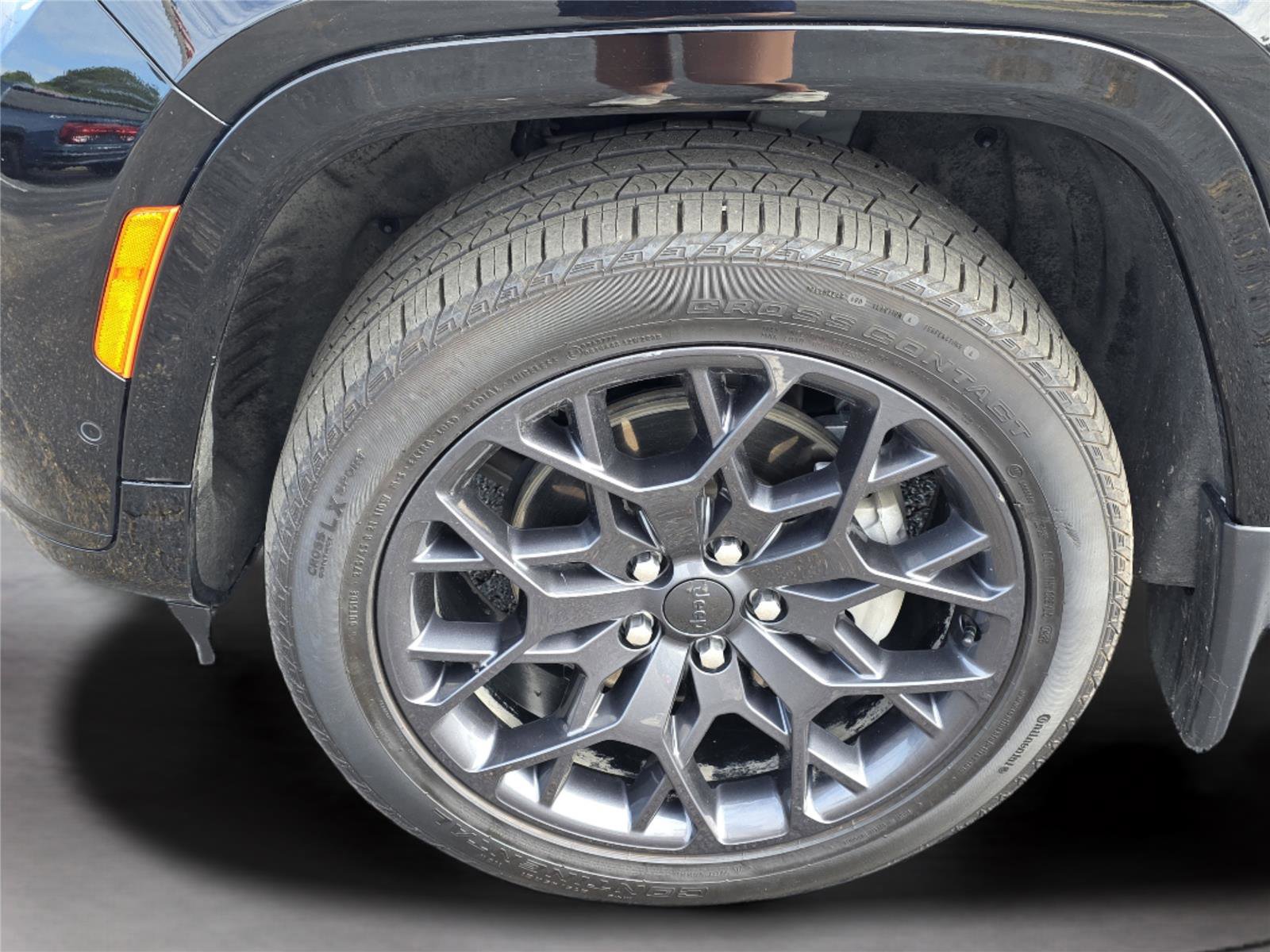Used 2025 Jeep Grand Cherokee L Summit AWD/4WD image 33