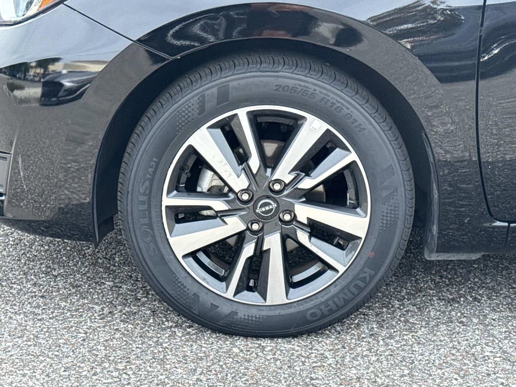 Certified 2024 Nissan Versa SV FWD image 11