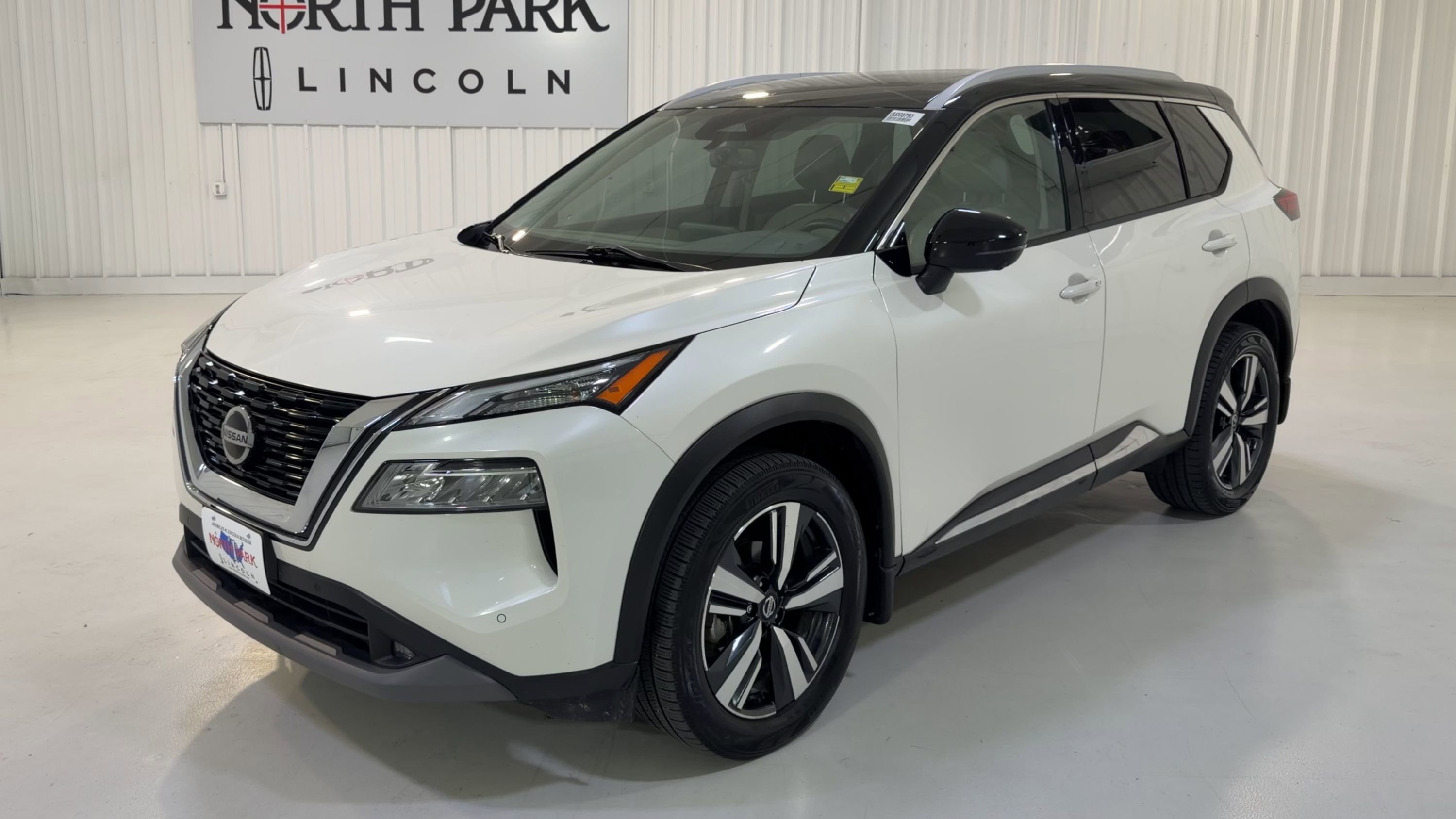Used 2021 Nissan Rogue SL w/ Premium Package FWD image 5