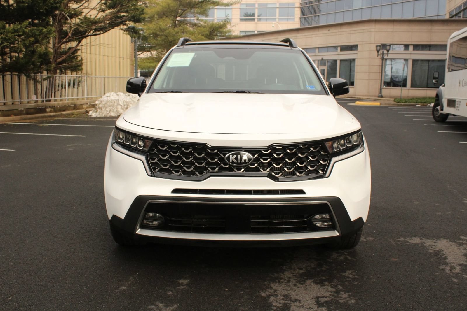 Used 2021 Kia Sorento EX w/ EX AWD X-Line Package image 3