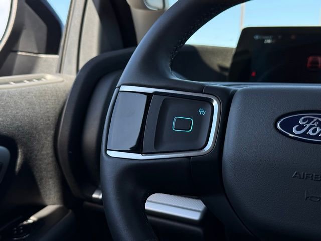 Used 2025 Ford Expedition Active image 9