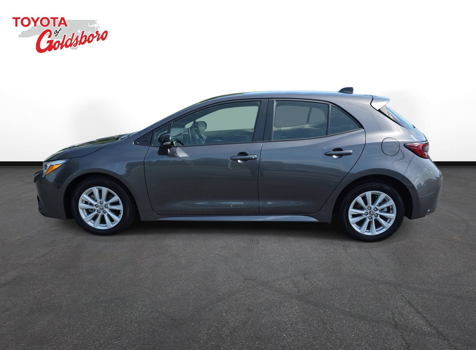 Used 2026 Toyota Corolla SE FWD image 8