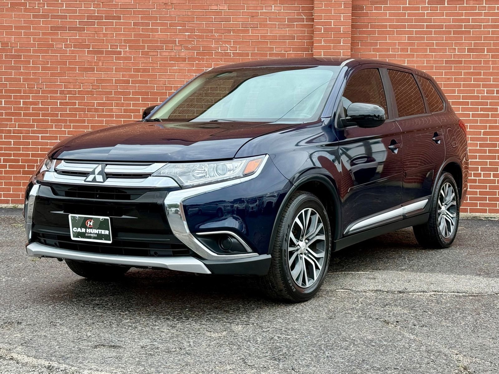 Used 2017 Mitsubishi Outlander ES