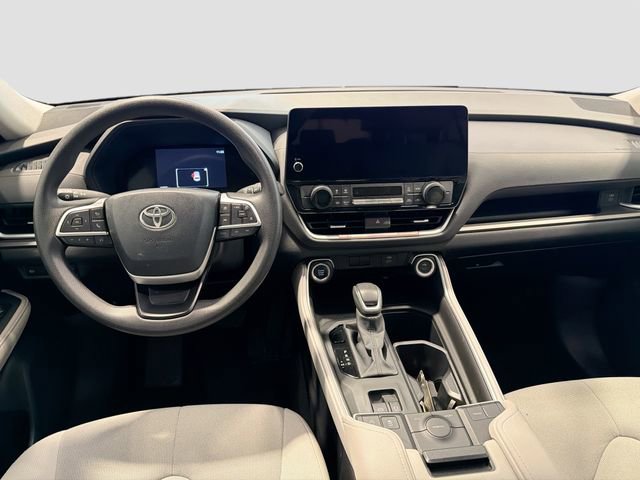 Certified 2025 Toyota Grand Highlander LE image 19
