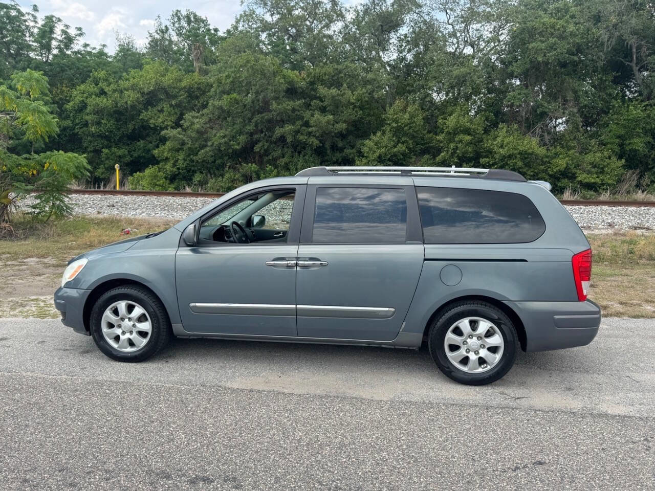 Used 2007 Hyundai Entourage GLS FWD image 6