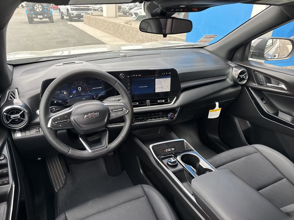 New 2026 Chevrolet Equinox LT w/ Convenience Package II FWD image 24
