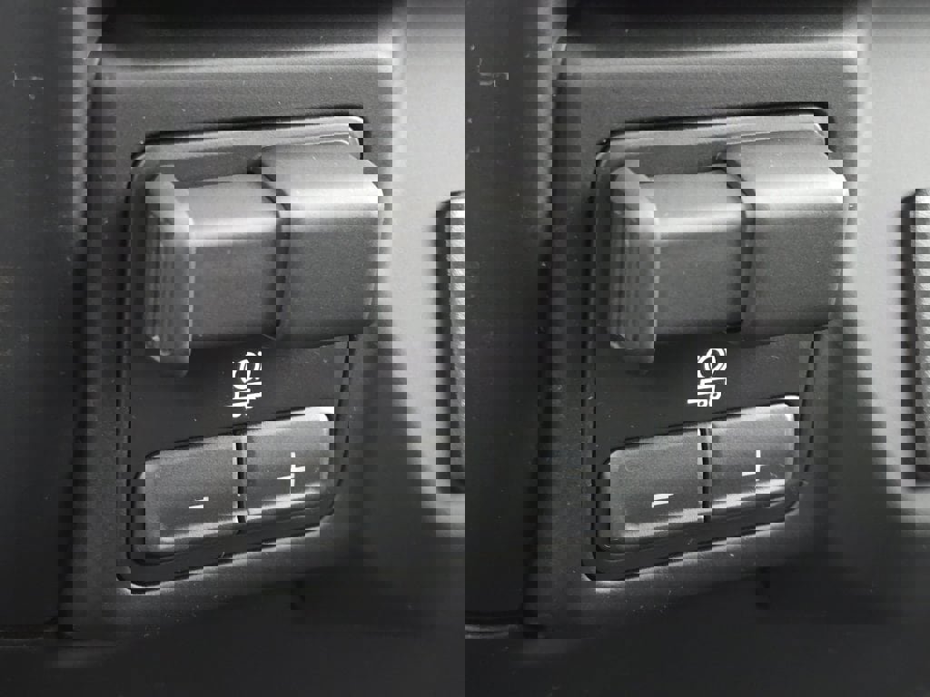 New 2026 Chevrolet Silverado 2500 Custom w/ Custom Convenience Package image 18