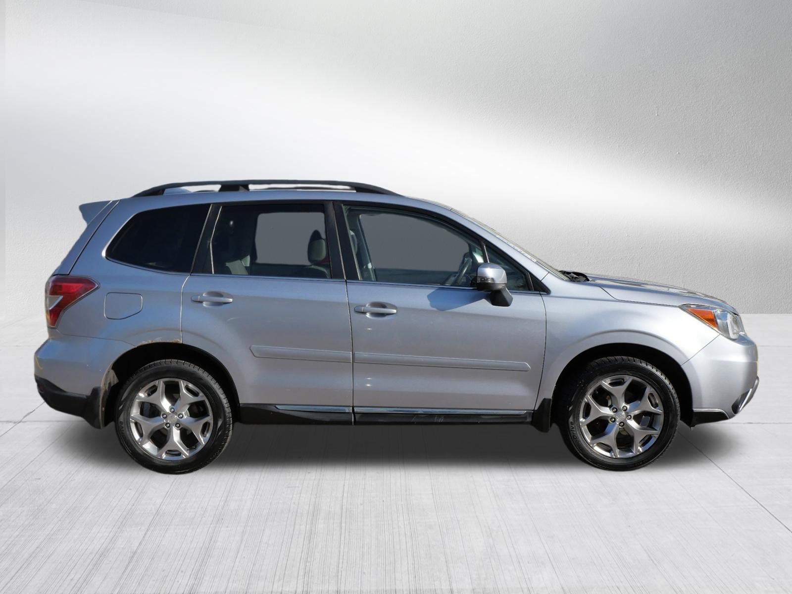 Used 2016 Subaru Forester 2.5i Touring w/ Eyesight & Navigation System AWD/4WD image 8