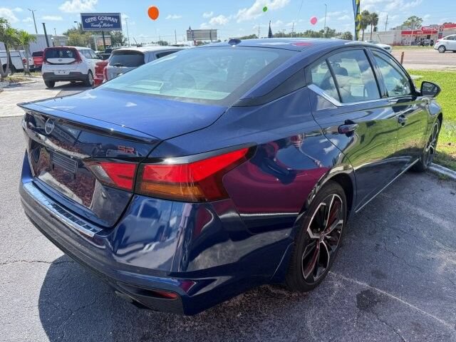 Used 2023 Nissan Altima 2.5 SR w/ SR Premium Package FWD image 5