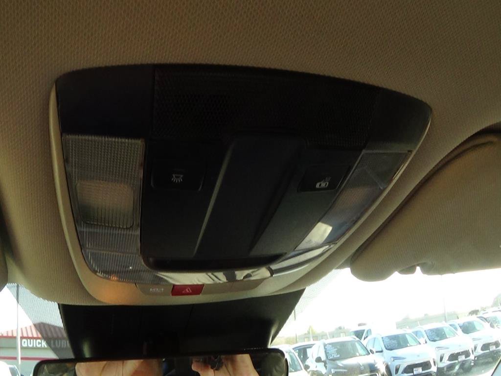 Used 2024 Kia Sorento S FWD image 25
