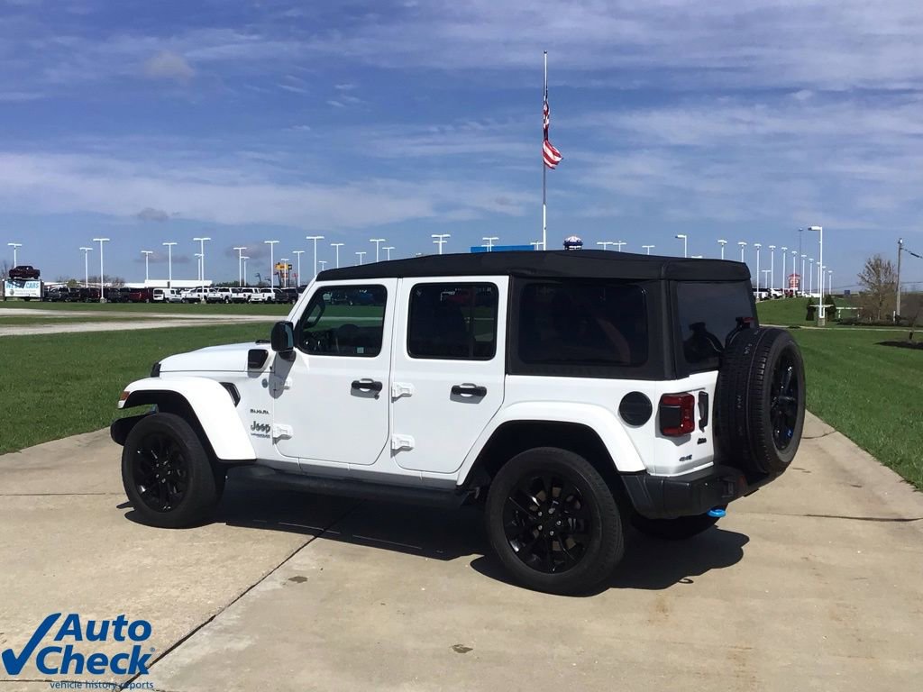 Used 2022 Jeep Wrangler Unlimited Sahara w/ Cold Weather Group image 4