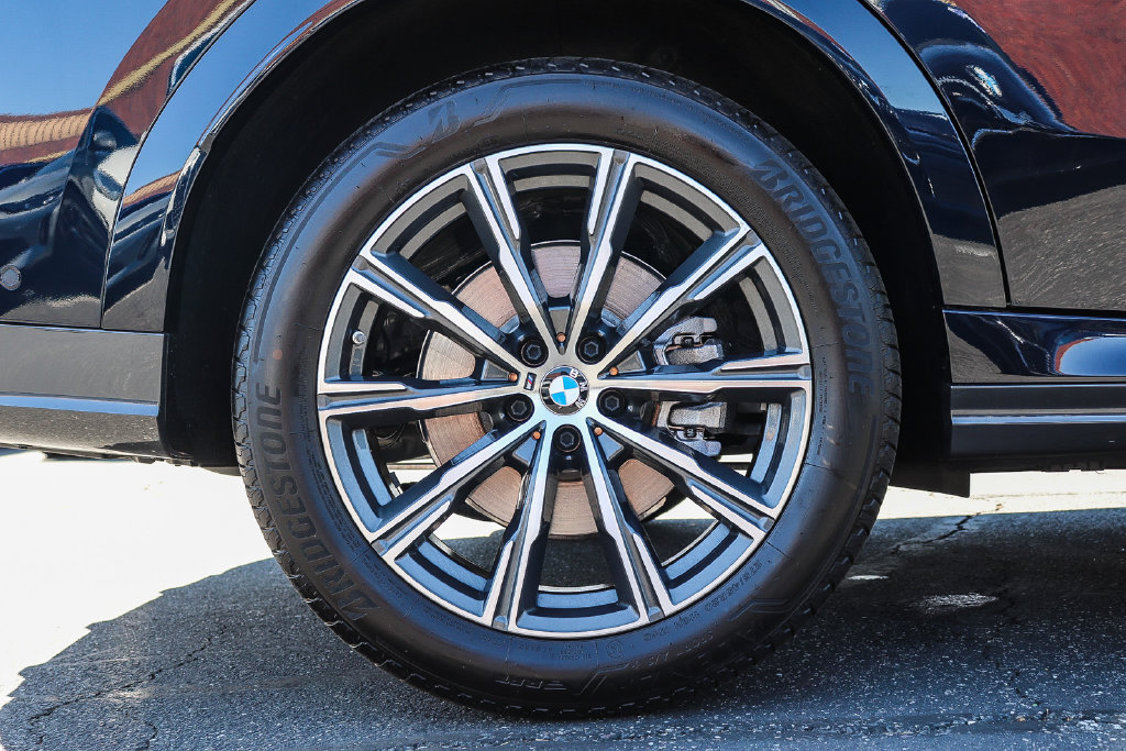Used 2026 BMW X6 xDrive40i AWD/4WD image 8