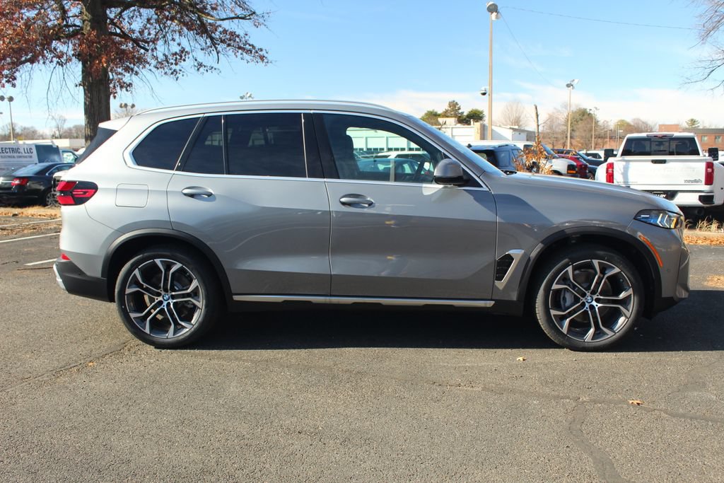 Used 2026 BMW X5 xDrive40i AWD/4WD image 10