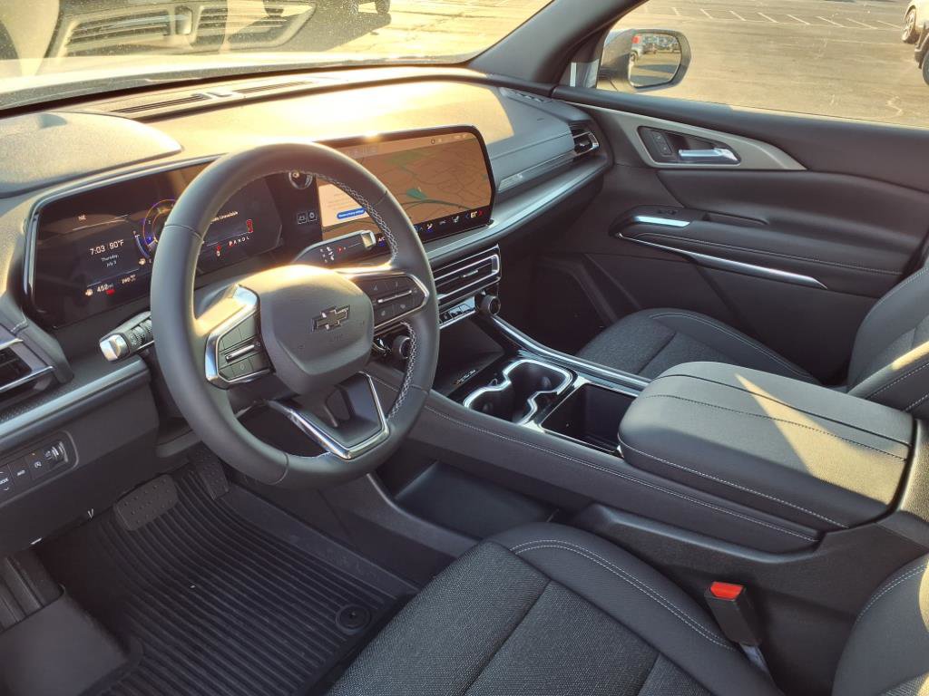 New 2025 Chevrolet Traverse LT w/ Midnight/Sport Edition image 10