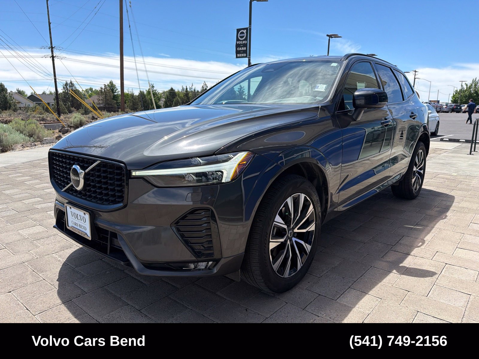 Used 2024 Volvo XC60 B5 Core w/ Protection Package Premier AWD/4WD image 4