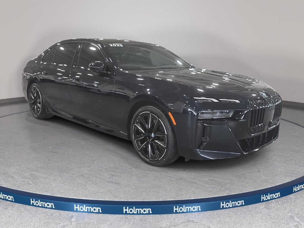 Certified 2023 BMW i7 xDrive60 AWD/4WD image 3