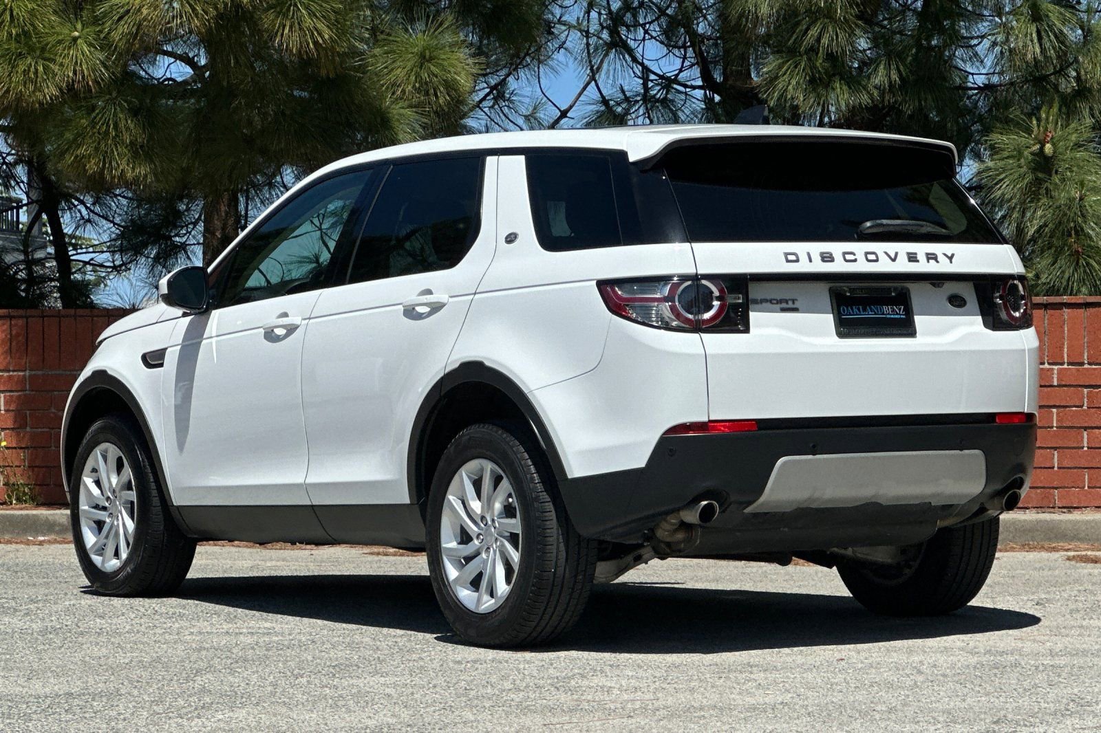 Used 2019 Land Rover Discovery Sport HSE image 6