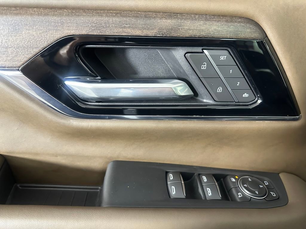 Used 2025 GMC Yukon XL Denali Ultimate image 23