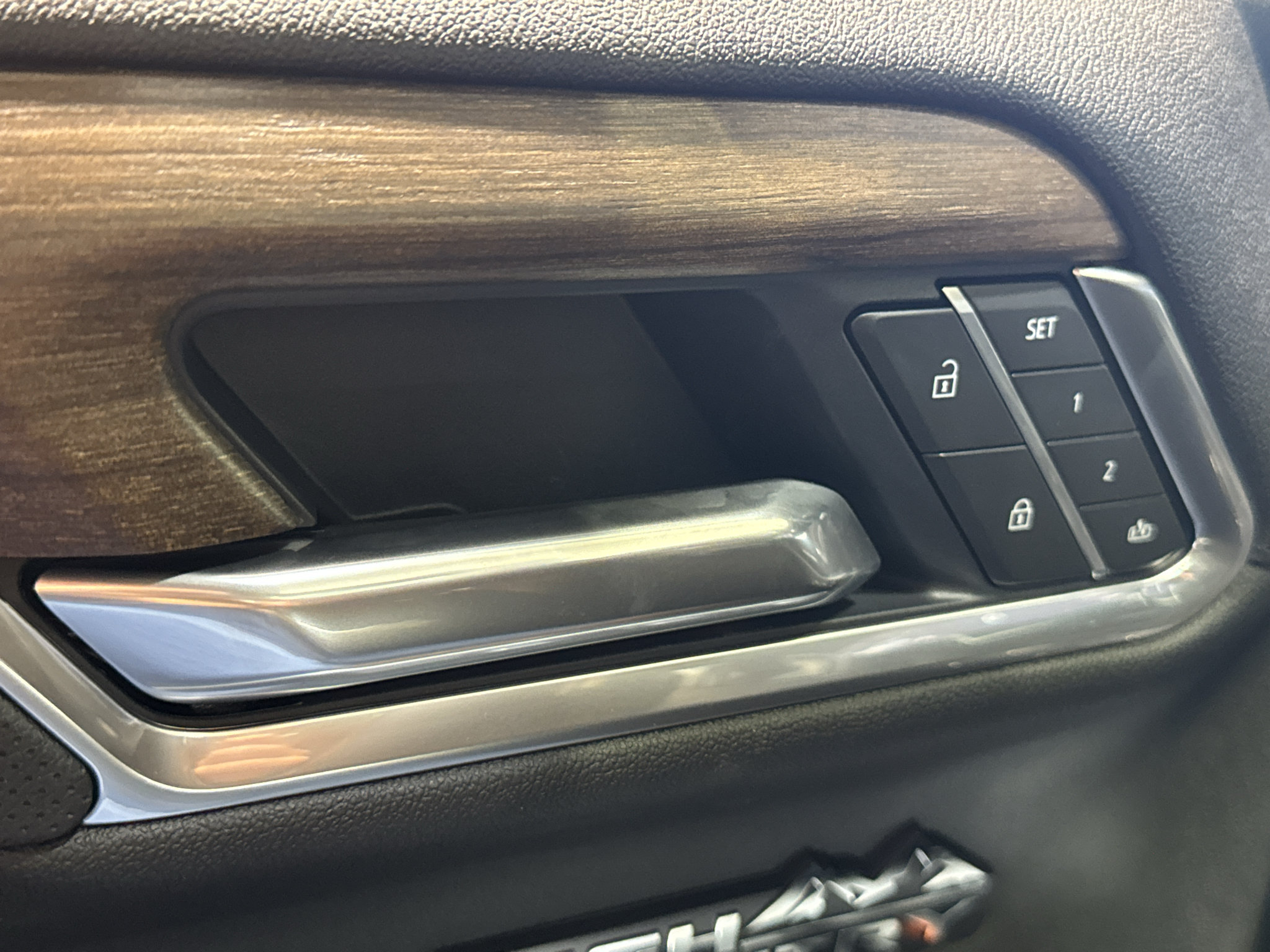 New 2026 Chevrolet Silverado 1500 High Country w/ Technology Package AWD/4WD image 39