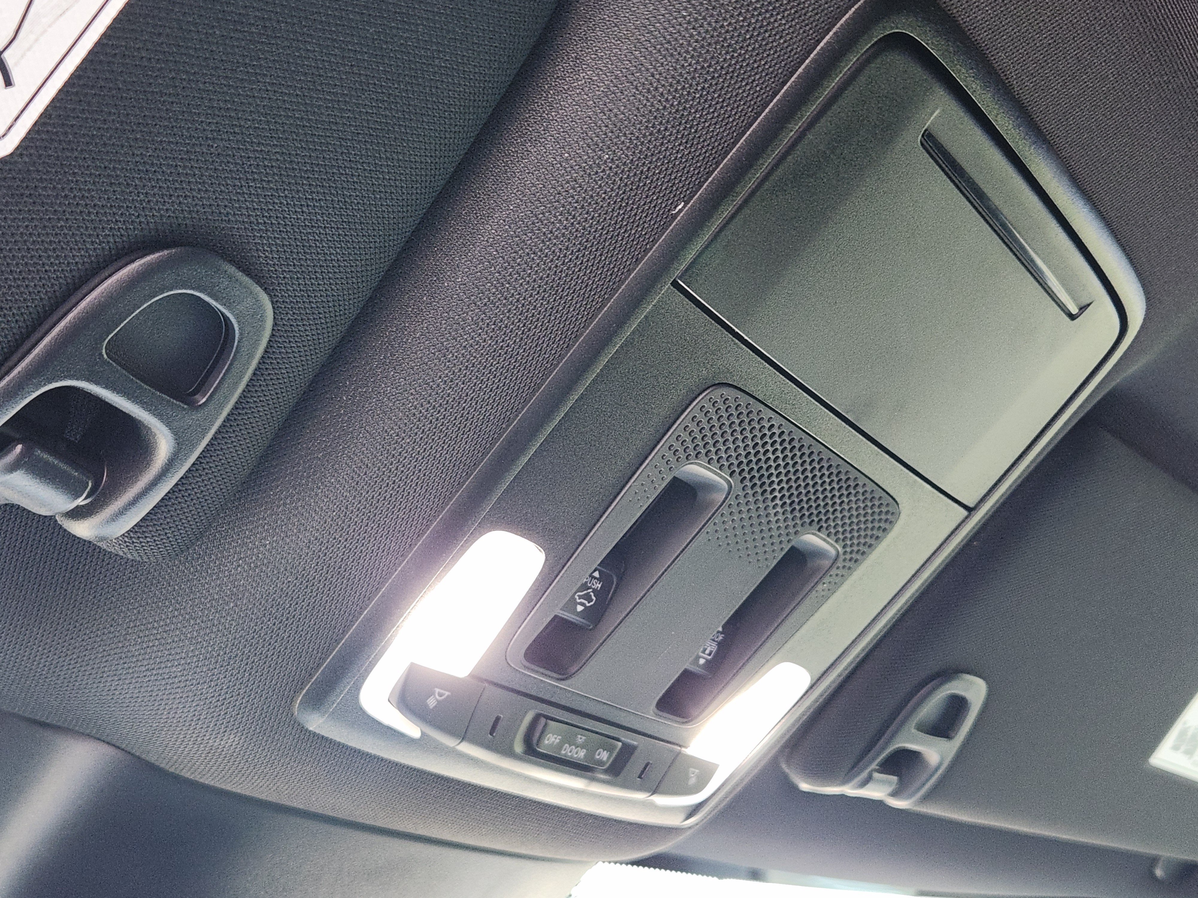 Used 2025 Honda Pilot Black Edition image 23