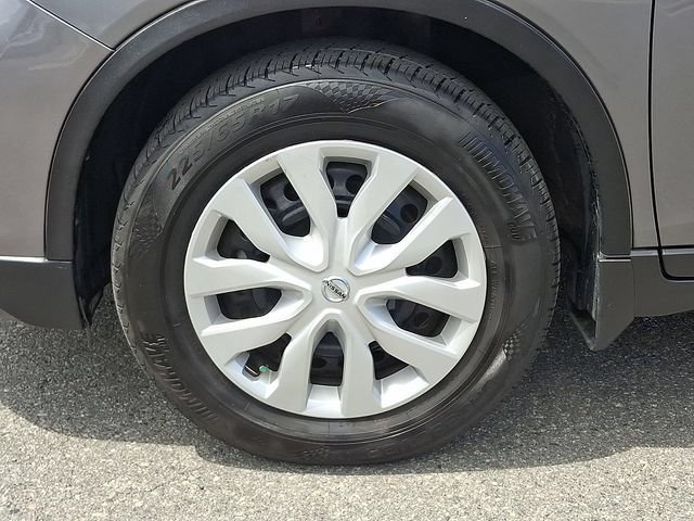 Used 2017 Nissan Rogue S AWD/4WD image 8