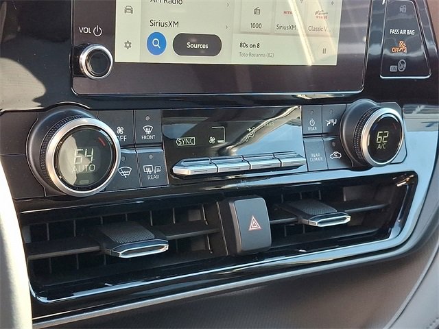 Used 2024 Toyota Highlander LE image 17