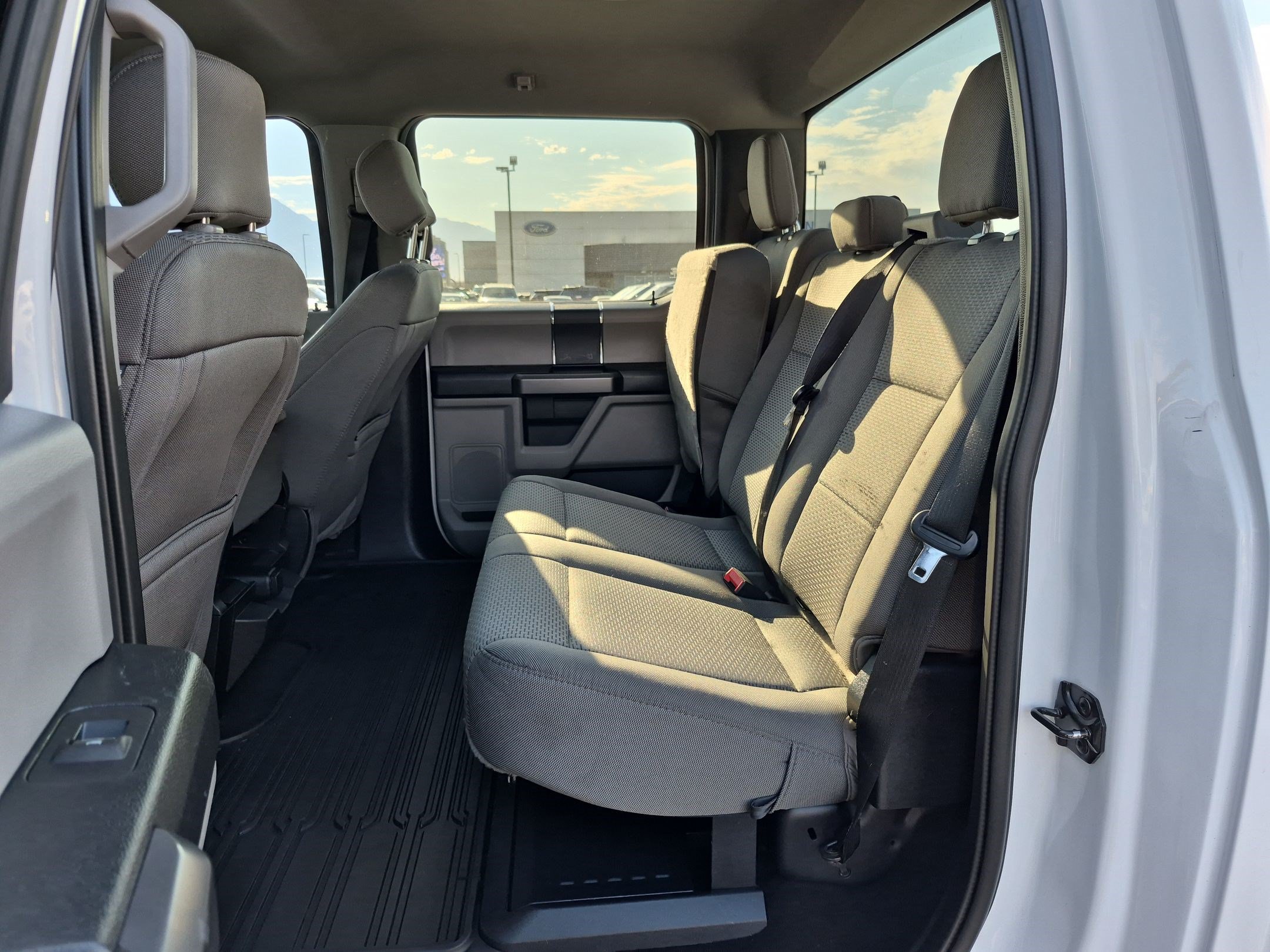 Used 2020 Ford F250 XLT w/ FX4 Off-Road Package AWD/4WD image 27