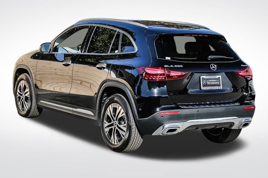 Used 2025 Mercedes-Benz GLA 250 4MATIC image 7