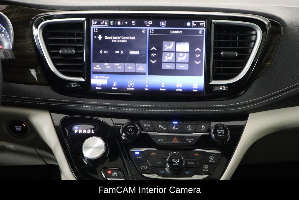 Used 2023 Chrysler Pacifica Limited w/ Uconnect Theater Family Group AWD/4WD image 33