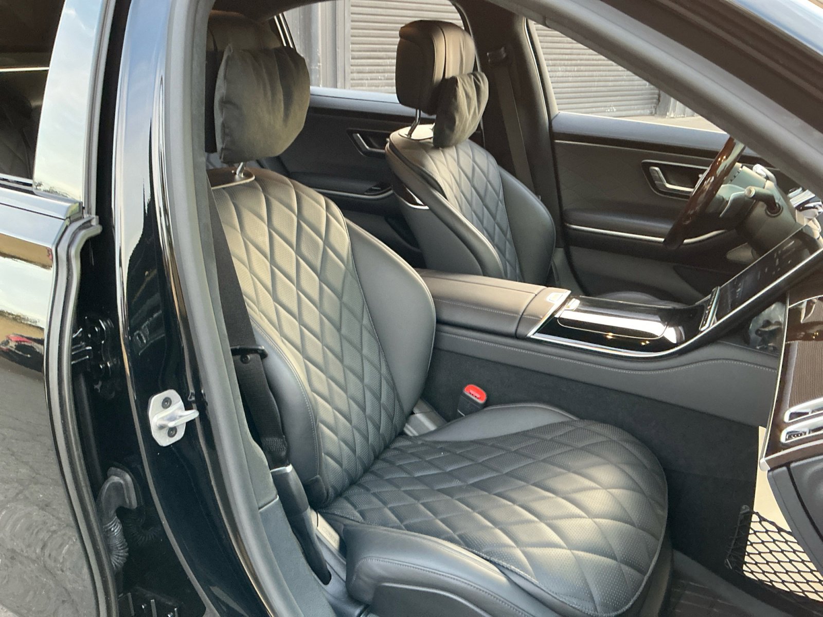 Used 2024 Mercedes-Benz S 580e 4MATIC Sedan image 21