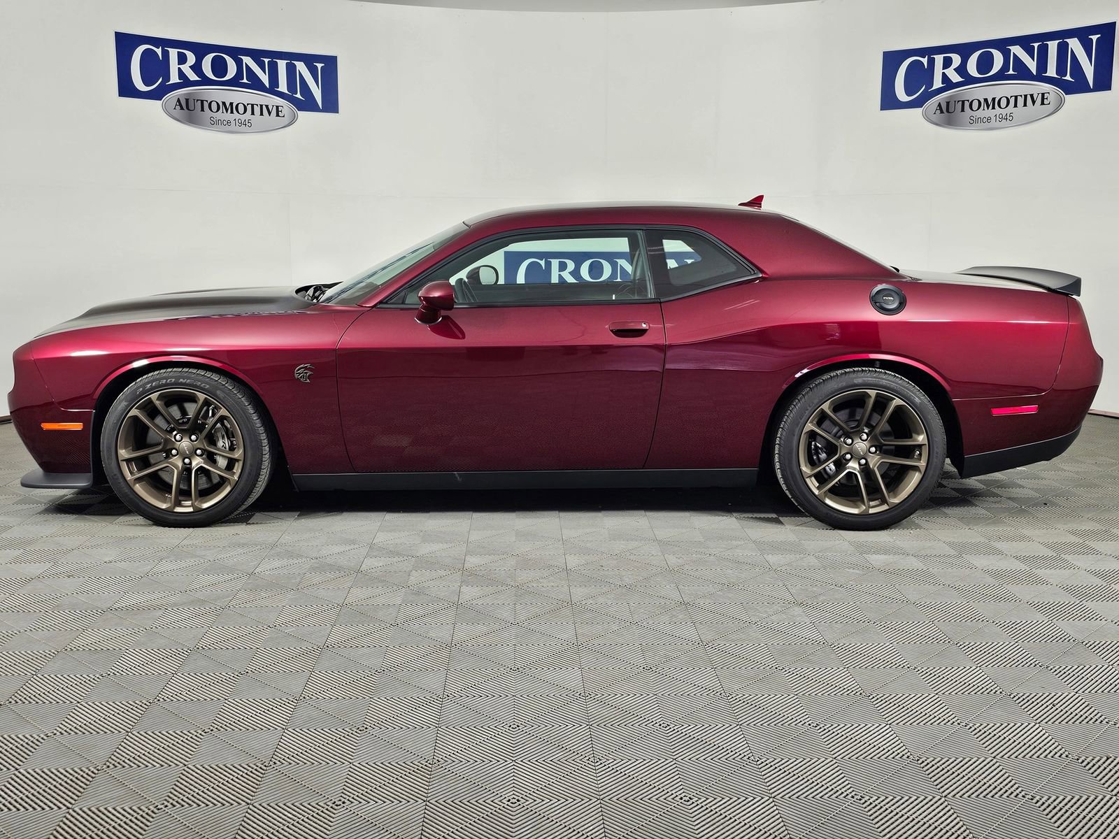 Used 2021 Dodge Challenger SRT Hellcat w/ Plus Package image 2