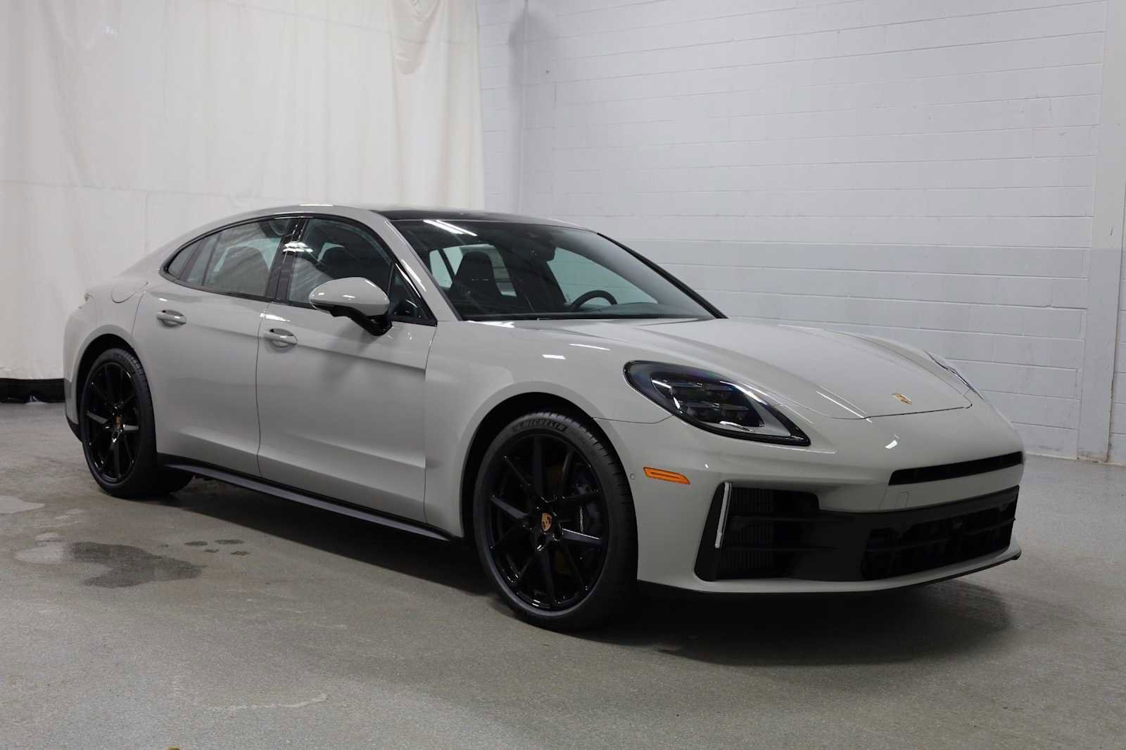 New 2026 Porsche Panamera image 13