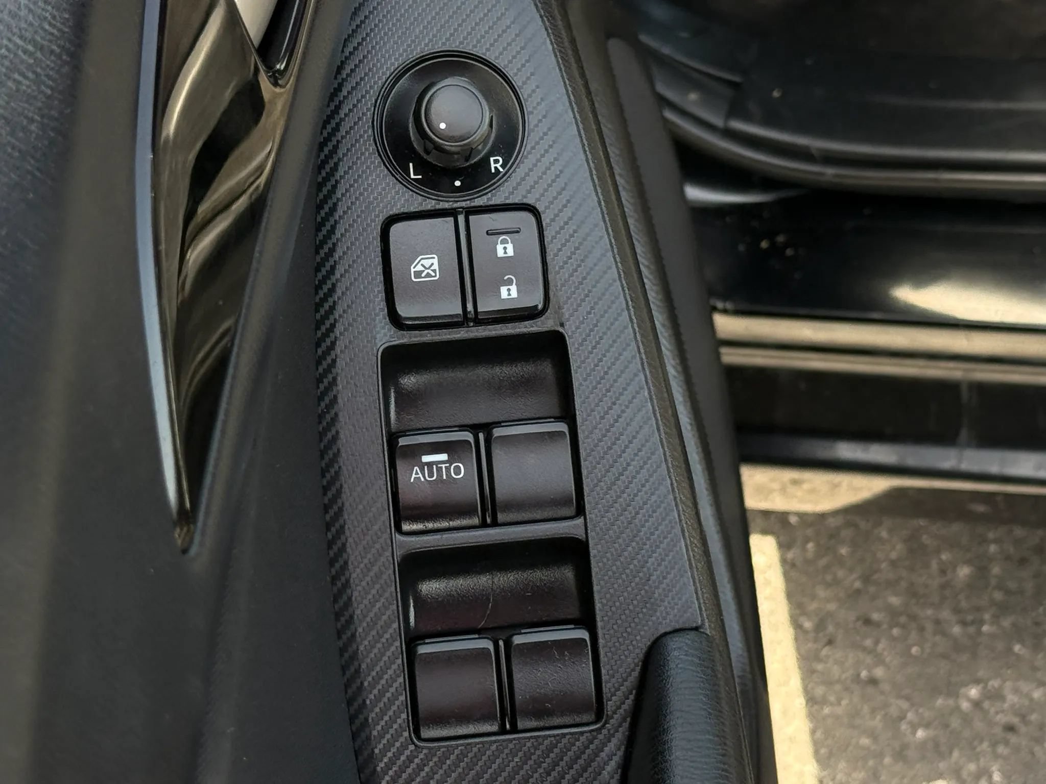 Used 2014 MAZDA MAZDA3 i Touring FWD image 31