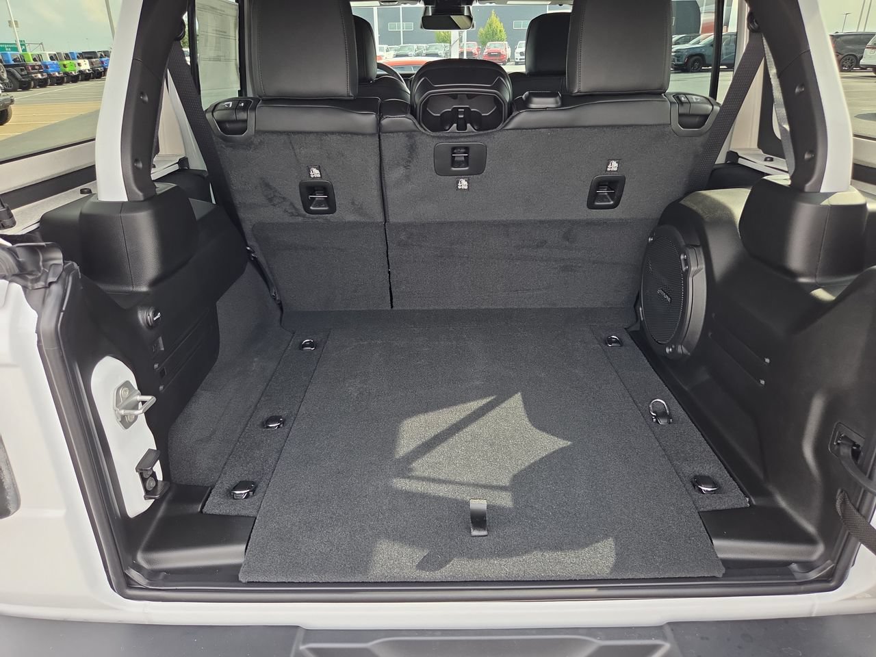New 2027 Jeep Wrangler Unlimited Rubicon AWD/4WD image 23