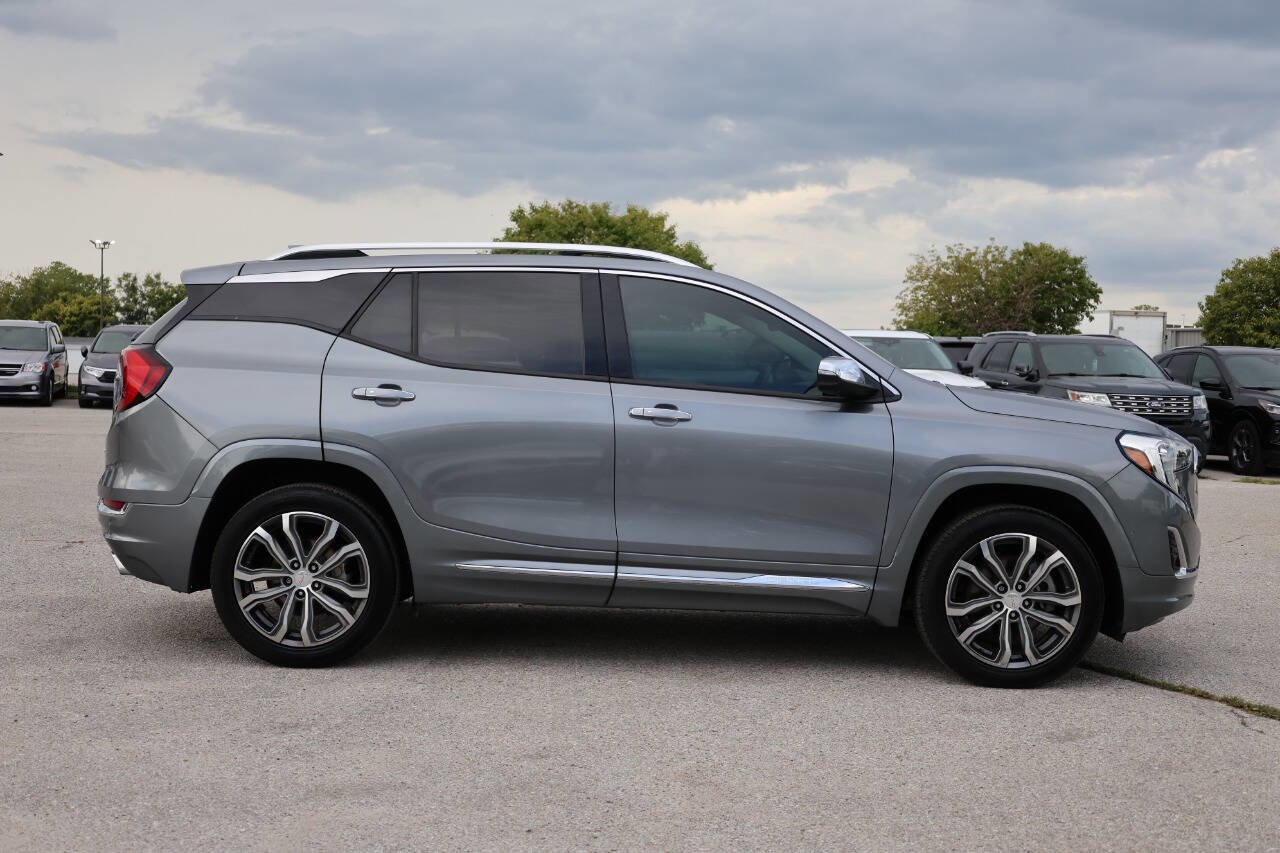 Used 2020 GMC Terrain Denali w/ Denali Premium Package image 7