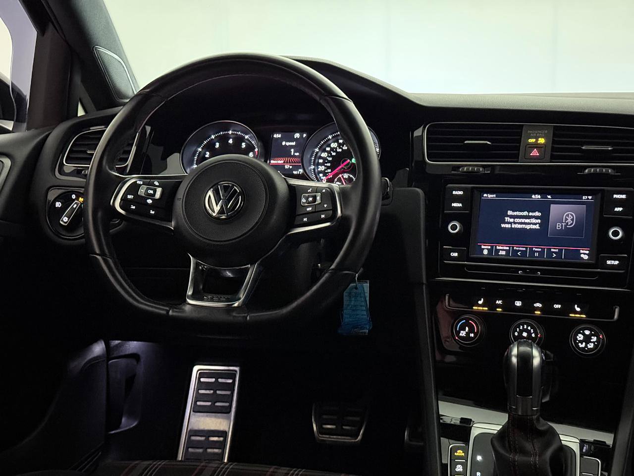 Used 2019 Volkswagen GTI SE FWD image 29