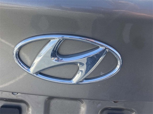Used 2013 Hyundai Elantra Limited w/ Technology Pkg image 6
